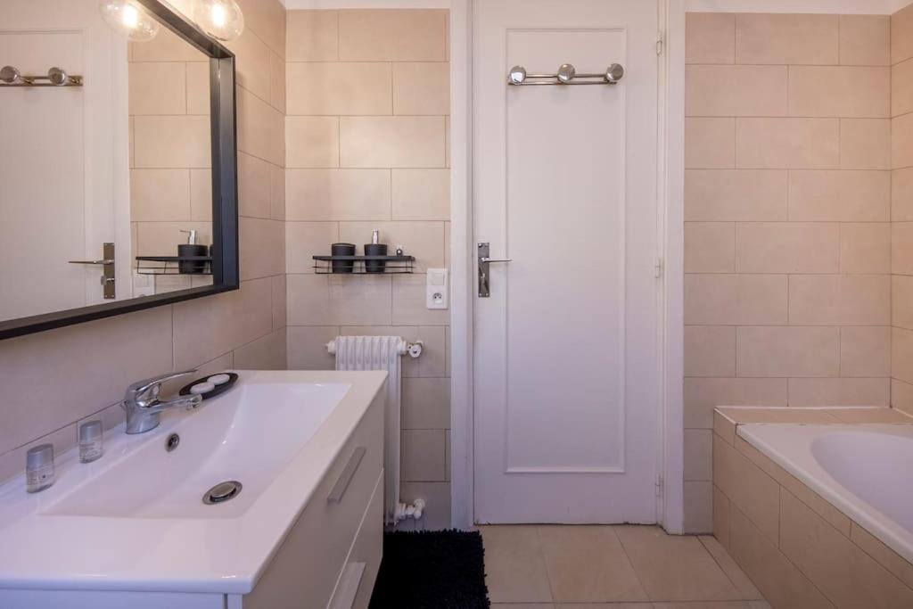 06B - Beautiful 2 Rooms With Terrace Sea View Roquebrune-Cap-Martin Buitenkant foto